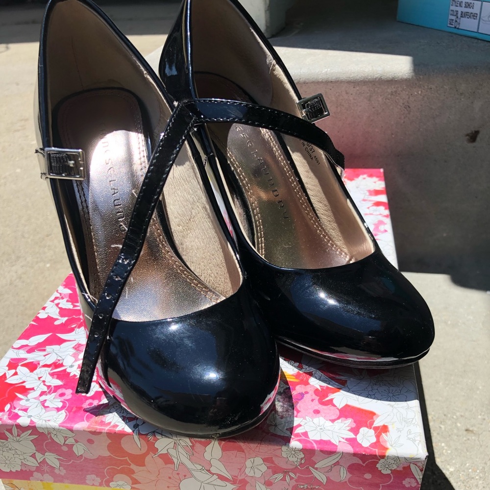 Shiny heels worn once